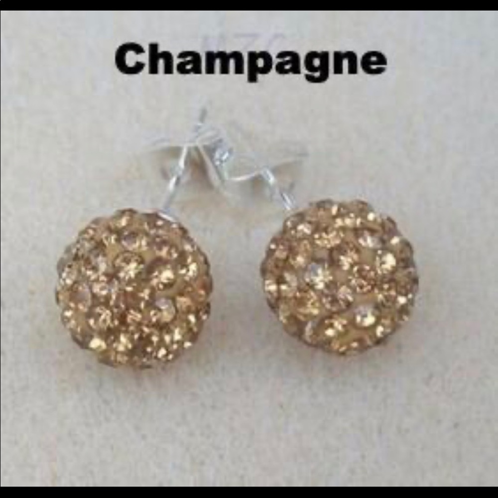 5 pair of Glitter Earring Studs for $12 - Picture 14 of 16